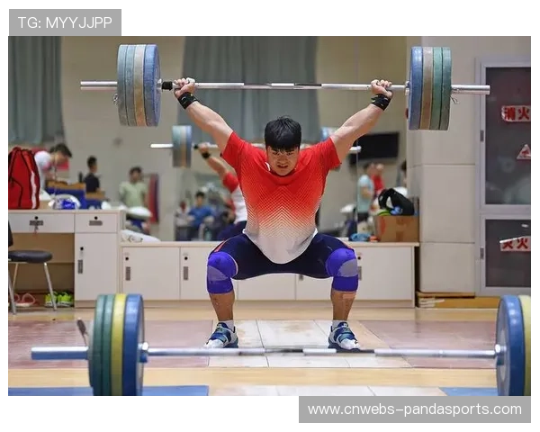 男子举重大级别赛事即将开始，期待新纪录诞生
